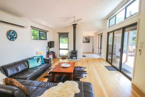 The Base Two - Accommodation NSW 1