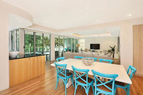 The Beach House - Accommodation NSW 2