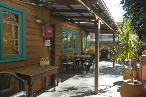 The Beach House - Fremantle - Accommodation NSW 3
