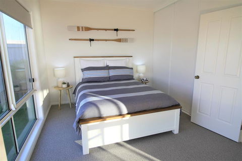 The Beach House - Point Turton - Accommodation NSW 2