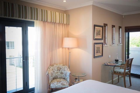 The Beach House At Bayside - Accommodation NSW 2