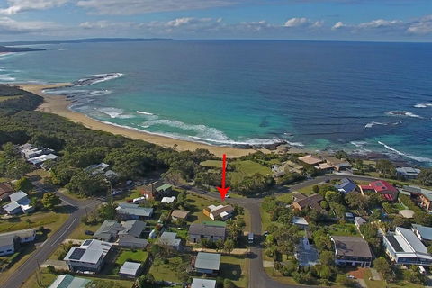 The Beach House In Berrara - Accommodation NSW 0