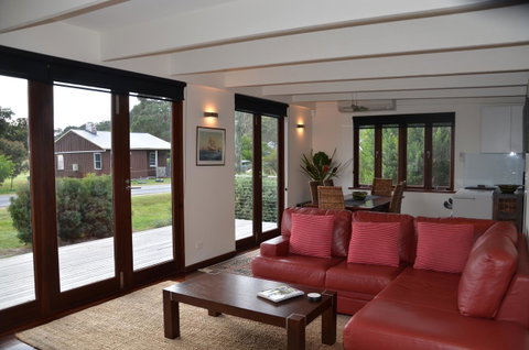Yolla Beach House - Accommodation NSW 9