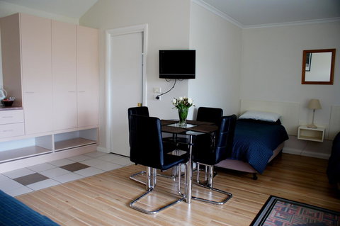 Shearwater Cottages - Accommodation NSW 8