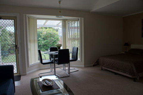 Shearwater Cottages - Accommodation NSW 3