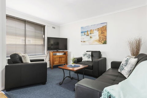 Elkie Villa - 2 Bedroom Unit - Burnie - Accommodation NSW 5