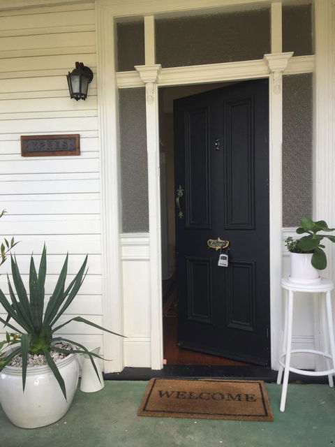 Elizaâ€™s Lovely Home - Accommodation NSW 11