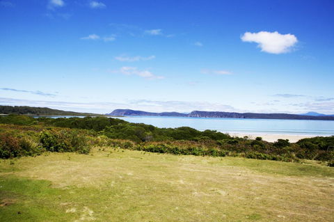Cloudy Bay Beach House - Accommodation NSW 40