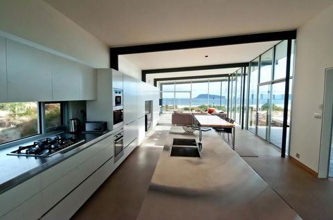 Cloudy Bay Beach House - Accommodation NSW 31