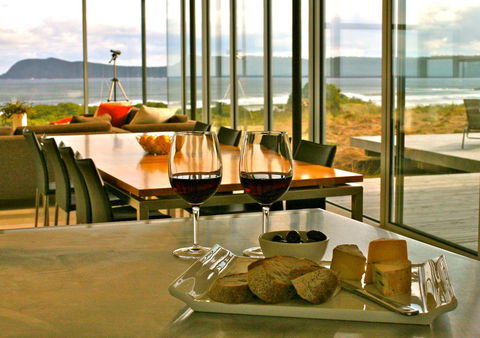 Cloudy Bay Beach House - Accommodation NSW 21