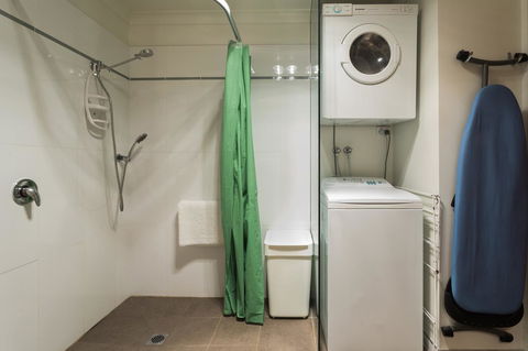 Arthur Riverfront And Sea Lodge Downstream - Accommodation NSW 16