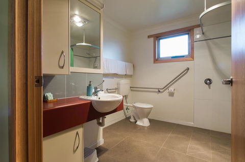 Arthur Riverfront And Sea Lodge Downstream - Accommodation NSW 15