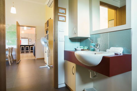 Arthur Riverfront And Sea Lodge Downstream - Accommodation NSW 17