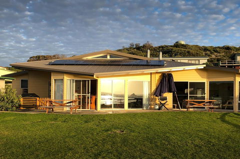 Arthur Riverfront And Sea Lodge Downstream - Accommodation NSW 20