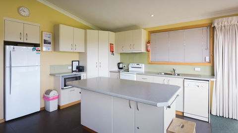 Arthur Riverfront And Sea Lodge Downstream - Accommodation NSW 11