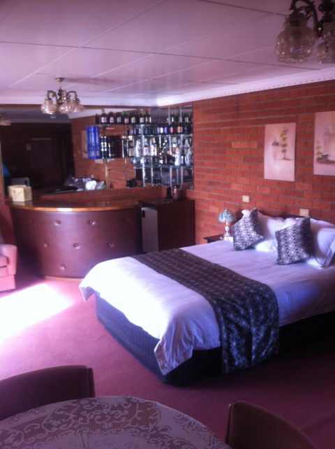 The Waterloo Hotel - Accommodation NSW 15