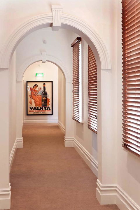 Ikon Hotel - Accommodation NSW 35