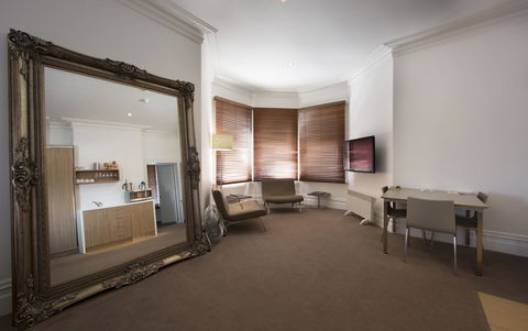 Ikon Hotel - Accommodation NSW 12