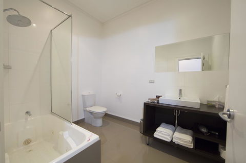Ikon Hotel - Accommodation NSW 14