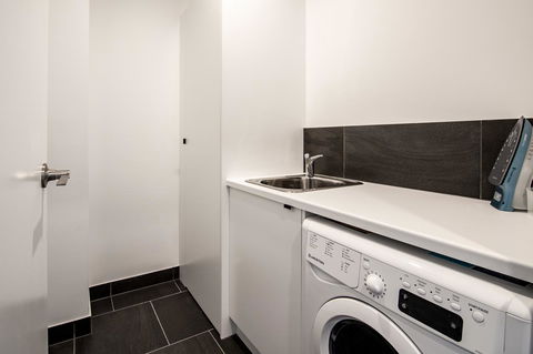 Change Overnight - Accommodation NSW 24