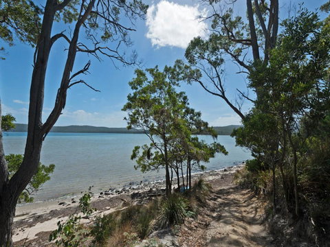 Cloudy Bay Lagoon Estate - Accommodation NSW 18