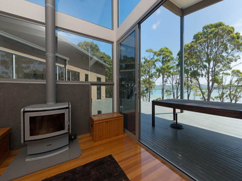 Cloudy Bay Lagoon Estate - Accommodation NSW 5