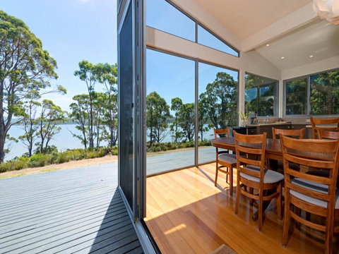 Cloudy Bay Lagoon Estate - Accommodation NSW 9