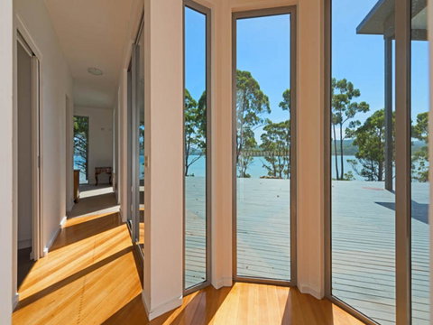 Cloudy Bay Lagoon Estate - Accommodation NSW 11