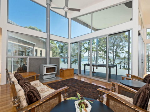 Cloudy Bay Lagoon Estate - Accommodation NSW 3