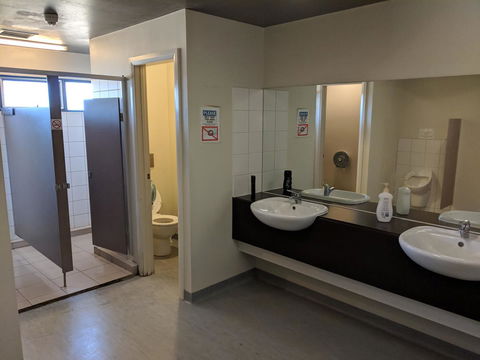 Swansea Backpacker Lodge - Accommodation NSW 33