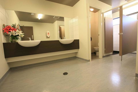 Swansea Backpacker Lodge - Accommodation NSW 9