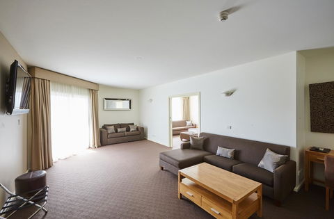 Mornington Hotel - Accommodation NSW 20