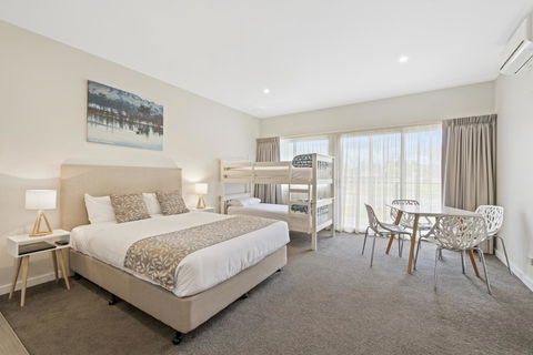 High Country Holiday Park - Accommodation NSW 4