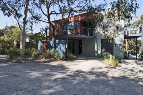 Lorne Surf Apartments - Accommodation NSW 8