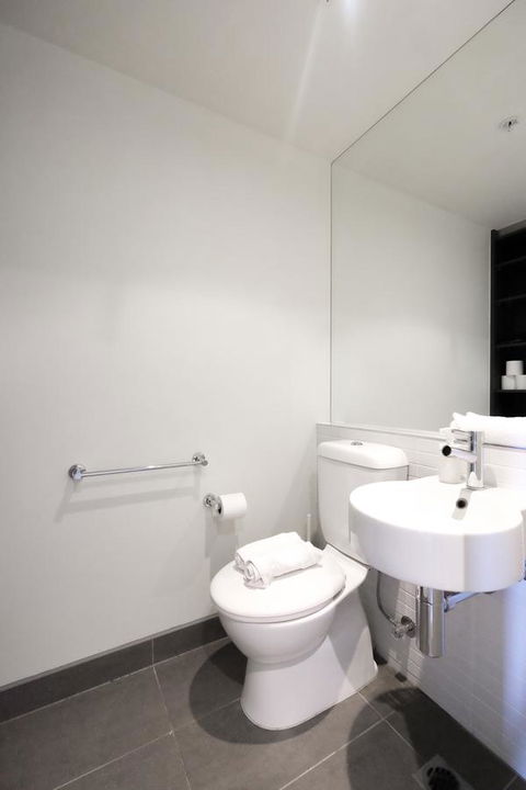 Mono Apartments On Franklin Street - Accommodation NSW 11
