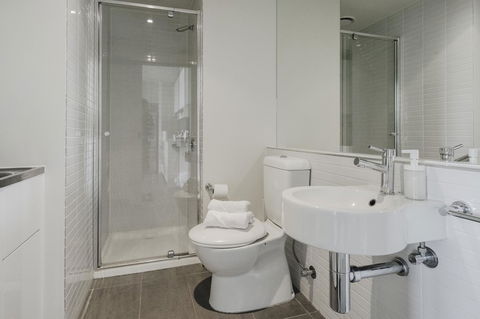 Mono Apartments On Franklin Street - Accommodation NSW 21