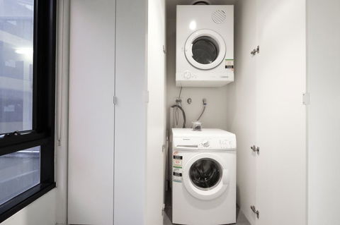 Mono Apartments On Franklin Street - Accommodation NSW 9