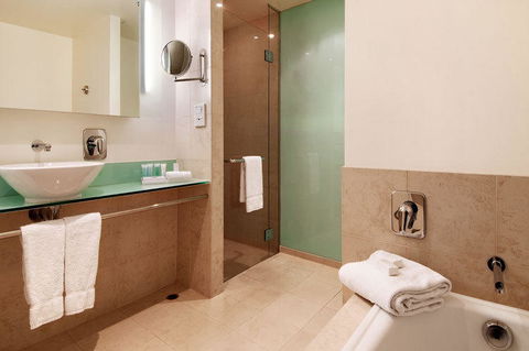 PARKROYAL Melbourne Airport - Accommodation NSW 42