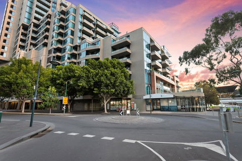 Waterfront Melbourne Apartments - Accommodation NSW 21