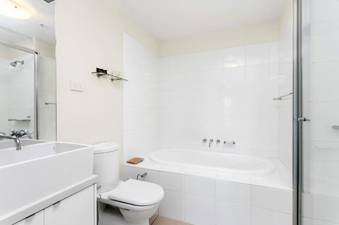 Waterfront Melbourne Apartments - Accommodation NSW 26