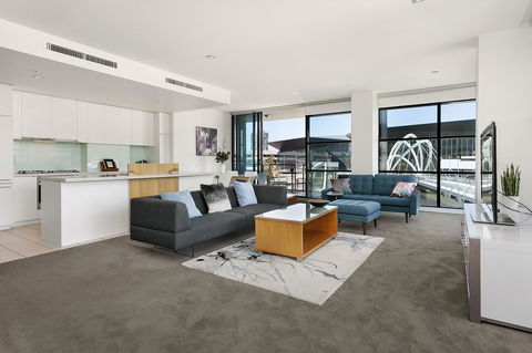 Waterfront Melbourne Apartments - Accommodation NSW 1