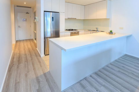 Waterfront Melbourne Apartments - Accommodation NSW 20