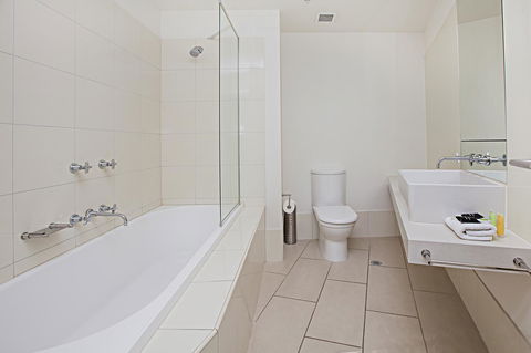 Waterfront Melbourne Apartments - Accommodation NSW 29