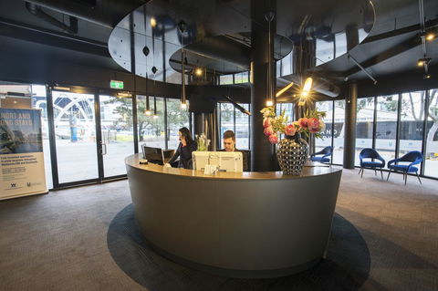 Waterfront Melbourne Apartments - Accommodation NSW 6