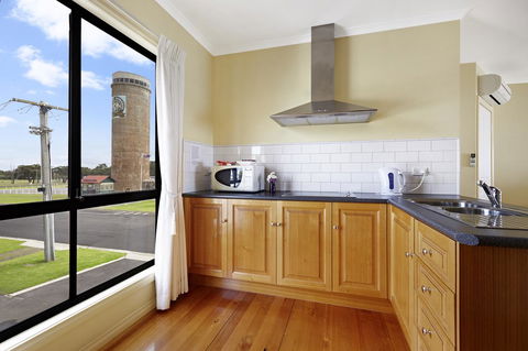 Clifftop Apartments Portland Vic - Accommodation NSW 10