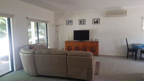 Island Escape - Accommodation NSW 4