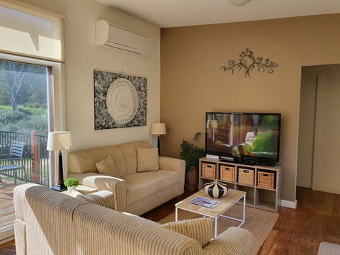 Rural 5 Star Villa\'s With Resort Amenities - Accommodation NSW 3