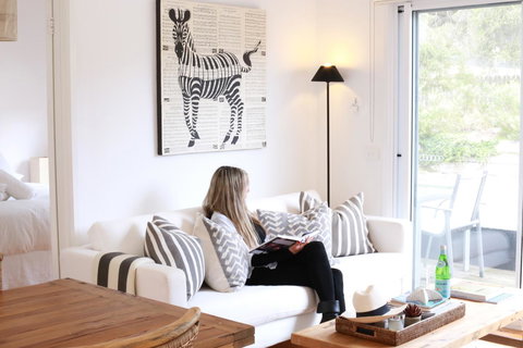 Capella Villa No. 4 - Stunning Luxury Decor Inside And Out - Accommodation NSW 5