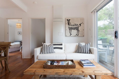 Capella Villa No. 4 - Stunning Luxury Decor Inside And Out - Accommodation NSW 3