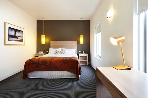 Saint Kilda Beach Hotel - Formerly Rydges St Kilda - Accommodation NSW 2